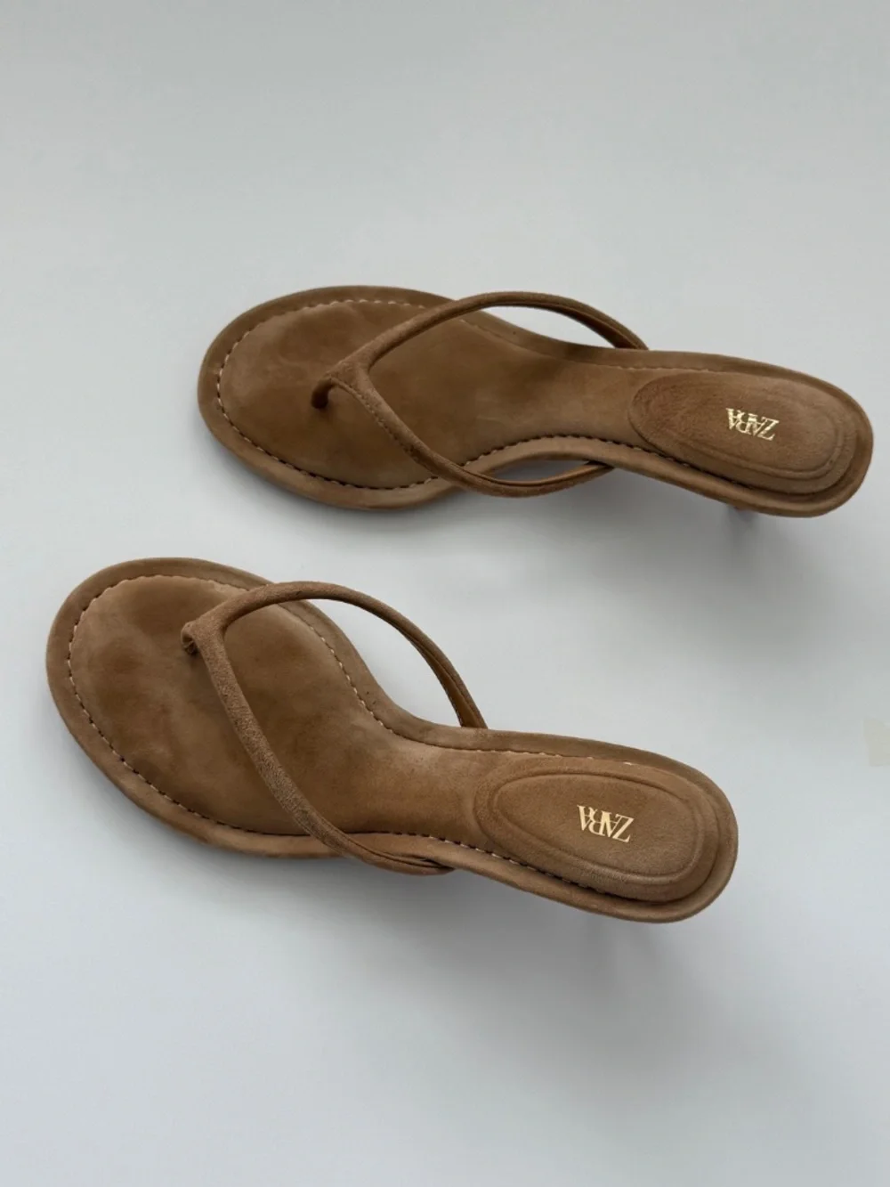 Zara kitten heels suede thong sandals - Picture 2 of 3